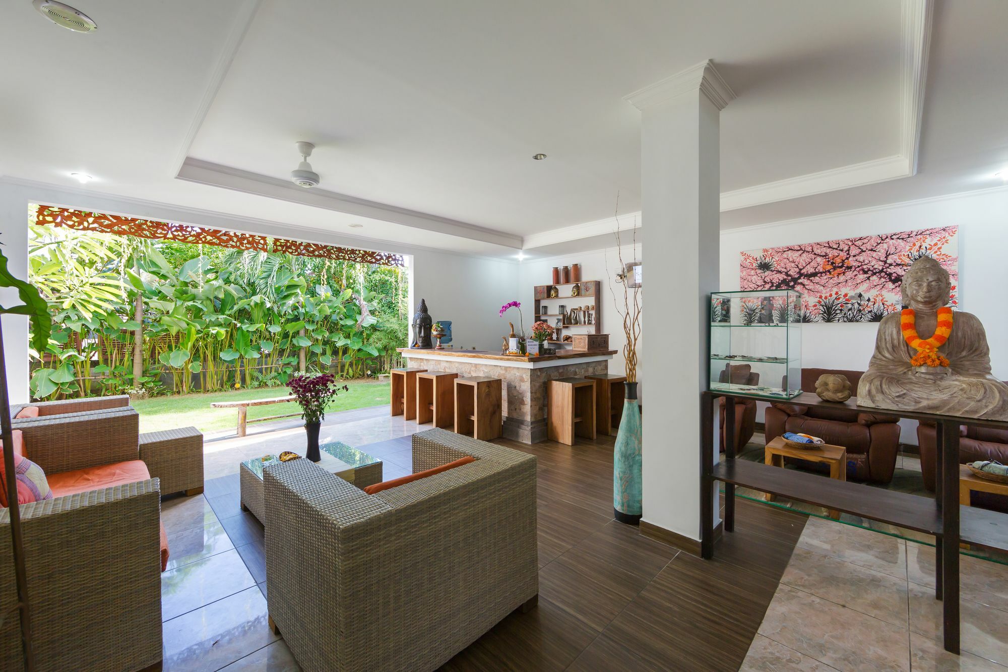 Bening House And Spa Seminyak Eksteriør billede